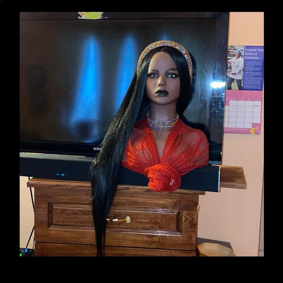 SOLD‼️‼️‼️ 30’ Synthetic Lace Front Wig - Picture 2 of 6